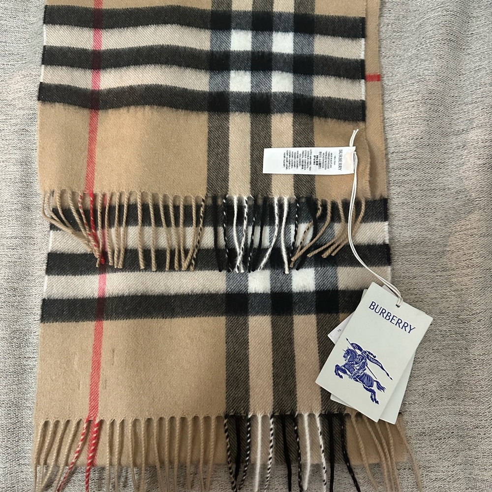 ✨ Authentic Burberry Classic Check Cashmere Scarf ✨